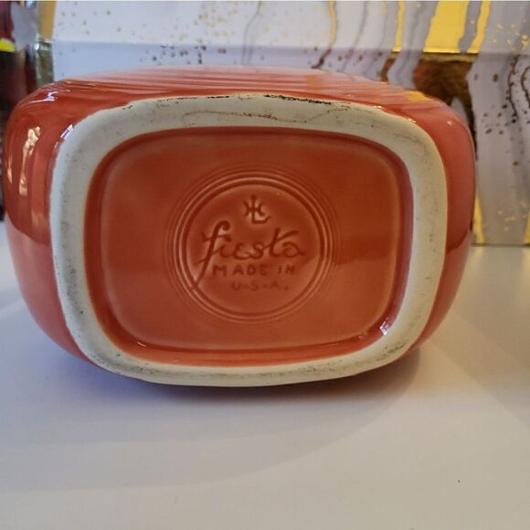 Vintage Pristine Piece Fiestaware Persimmon Water Pitcher Imprint, No "H" - Picture 2 of 7
